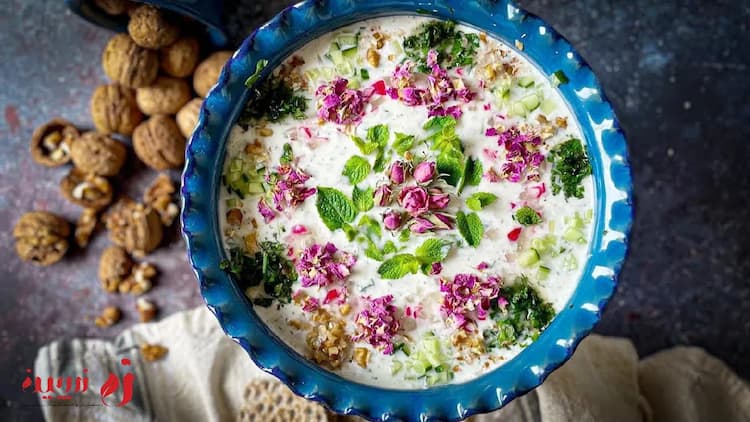 طرز تهیه آب دوغ خیار به روش سنتی مخصوص روزهای گرم