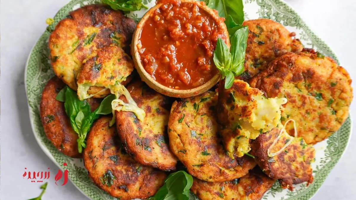 طرز تهیه کوکوی چیپس؛ یک شام یا نهار سبک و سریع