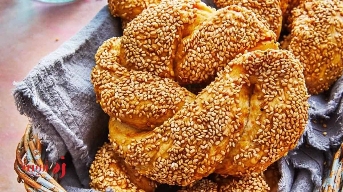 طرز تهیه نان کنجدی خانگی؛ نرم، خوشعطر و طلایی مثل نان فانتزیها