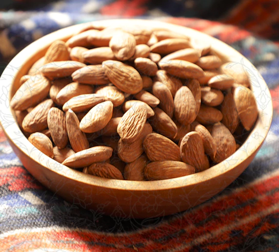 مغز بادام درختی ایرانی خام