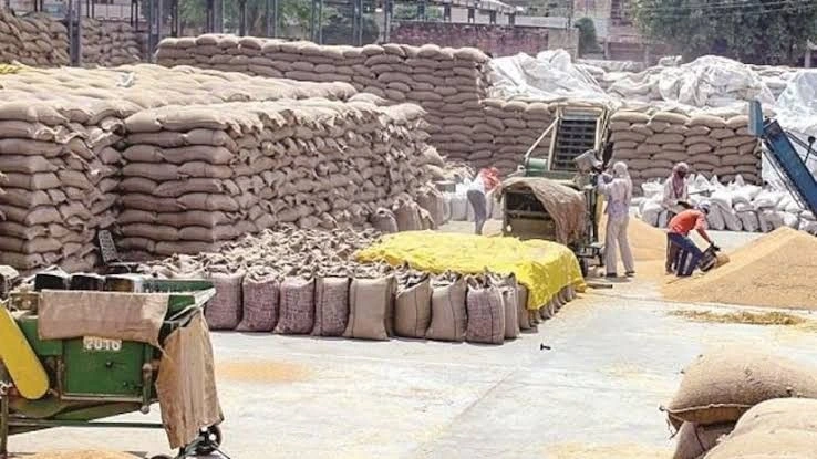 فروشگاه زرچین در عکس دوم در تهران - شور آباد